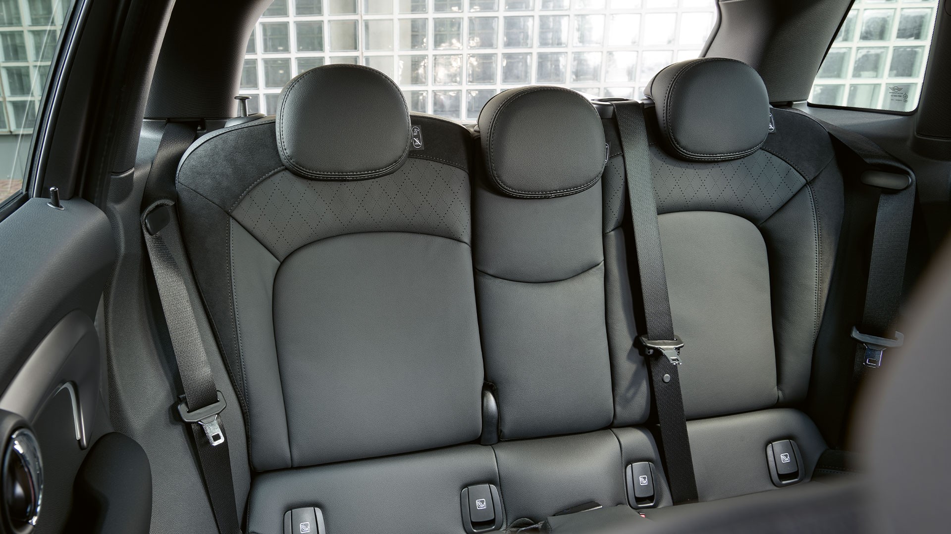 MINI Hatch 5 portes – intérieur – finition standard